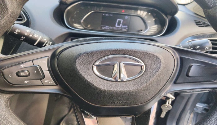 2020 Tata Tiago XZ PETROL, Petrol, Manual, 52,759 km, interior