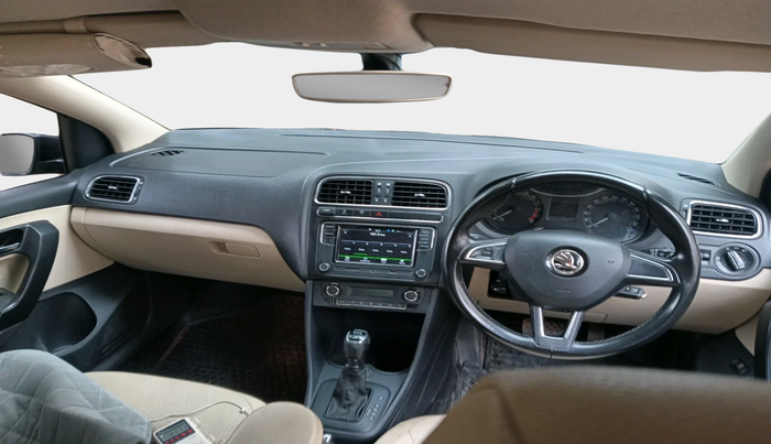 2017 Skoda Rapid STYLE 1.5 TDI AT, Diesel, Automatic, 1,09,166 km, interior