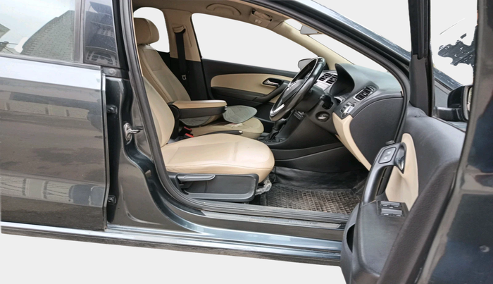 2017 Skoda Rapid STYLE 1.5 TDI AT, Diesel, Automatic, 1,09,166 km, interior