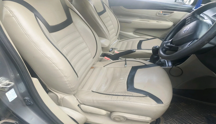 2015 Maruti Ciaz ZXI, Petrol, Manual, 1,07,211 km, interior