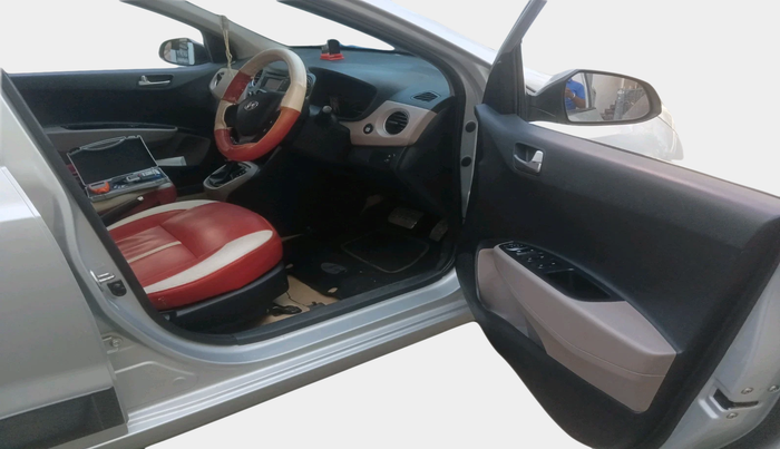 2014 Hyundai Grand i10 SPORTZ AT 1.2 KAPPA VTVT, Petrol, Automatic, 48,379 km, interior