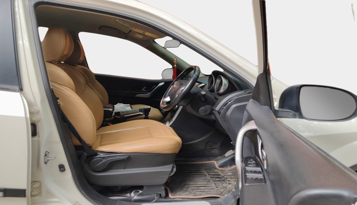 2018 Mahindra XUV500 W7, Diesel, Manual, 55,532 km, interior