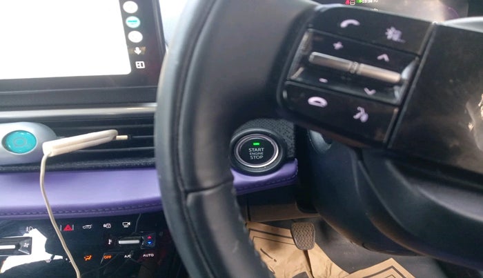 2023 Tata NEXON FEARLESS PURPLE + SUNROOF DUAL TONE 1.2 PETROL, Petrol, Manual, 21,079 km, interior