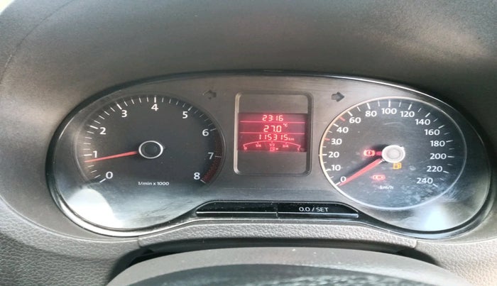 2011 Volkswagen Vento TRENDLINE 1.6, Petrol, Manual, 1,15,315 km, interior