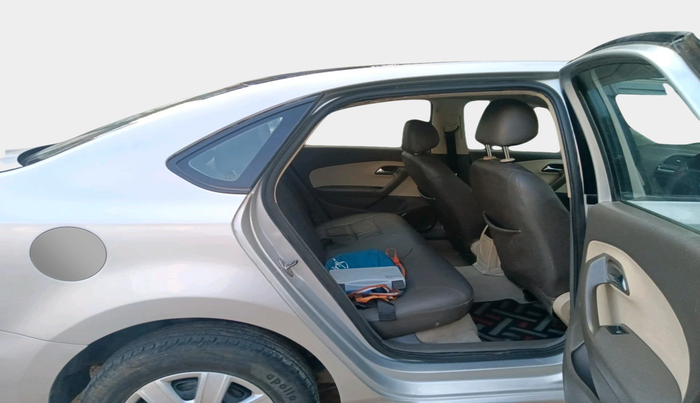 2011 Volkswagen Vento TRENDLINE 1.6, Petrol, Manual, 1,15,315 km, interior