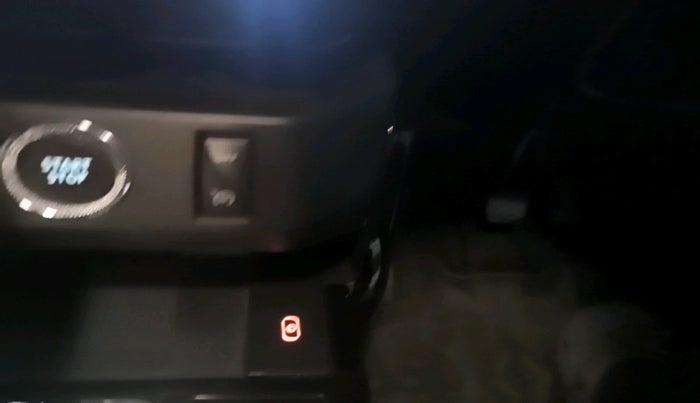 2022 Renault Kiger RXZ AMT, Petrol, Automatic, 56,086 km, interior