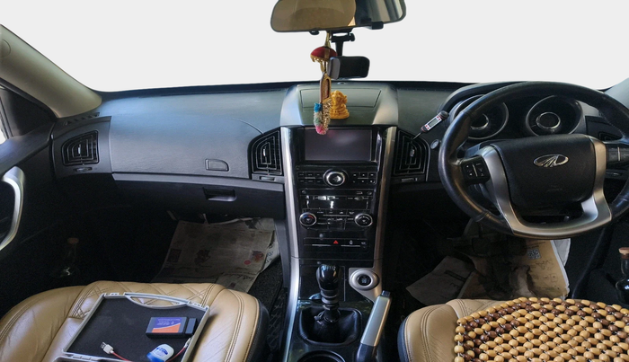 2021 Mahindra XUV500 W7, Diesel, Manual, 1,60,010 km, interior