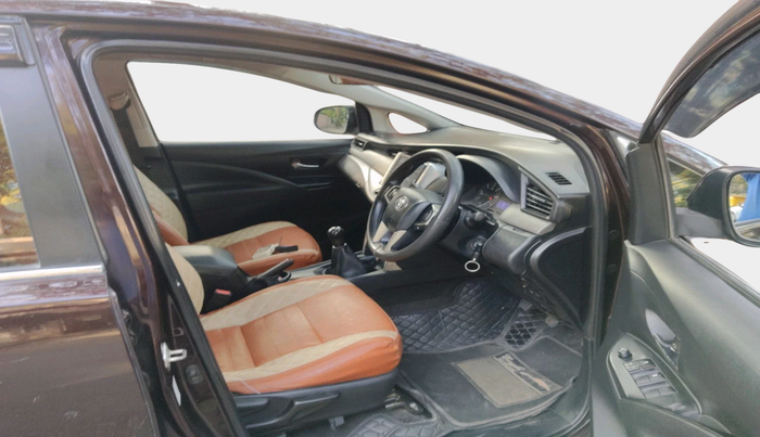 2017 Toyota Innova Crysta 2.4 G 7 STR, Diesel, Manual, 1,76,219 km, interior