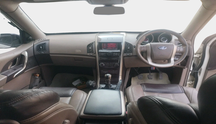2015 Mahindra XUV500 W8, Diesel, Manual, 81,670 km, interior