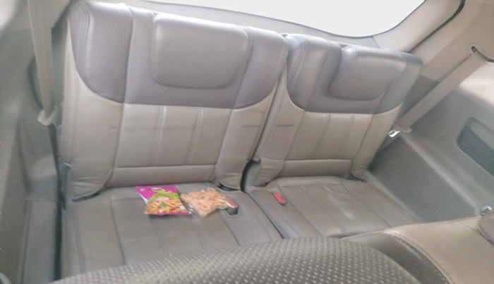 2015 Mahindra XUV500 W8, Diesel, Manual, 81,670 km, interior