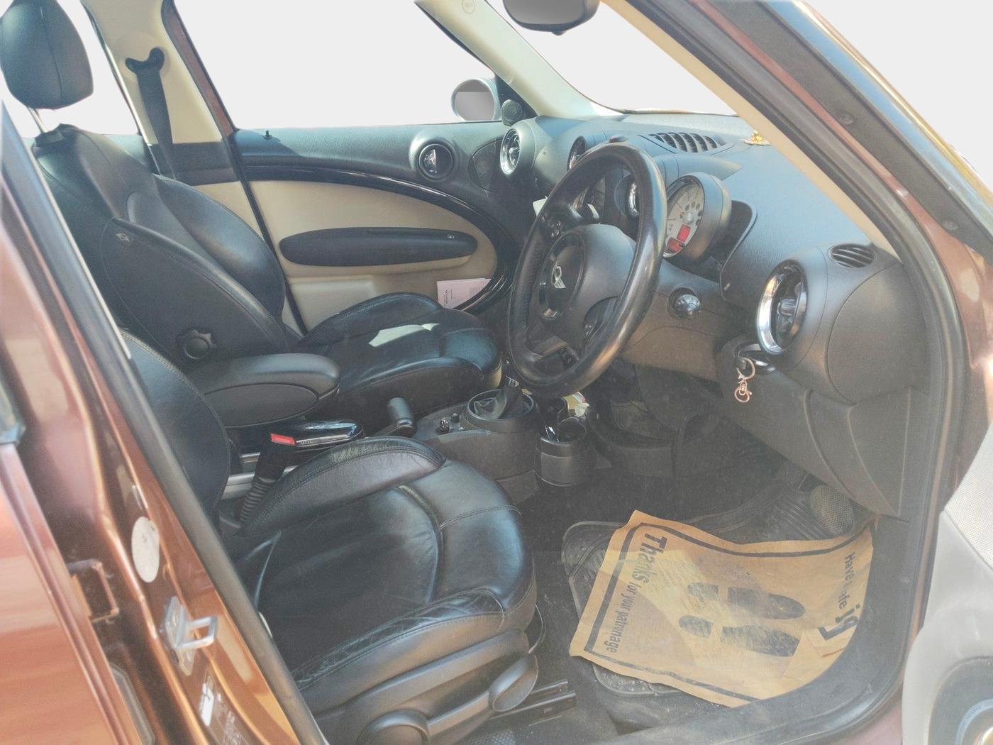 2013 Mini Cooper Countryman Cooper D, Diesel, Automatic, 1,13,871 km, interior
