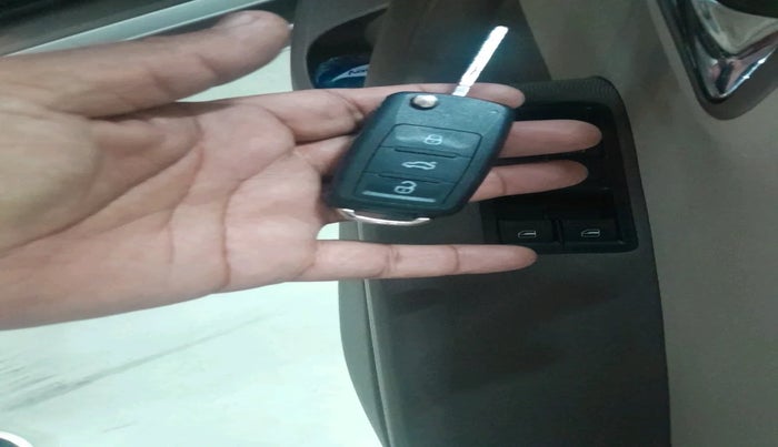 2012 Skoda Rapid AMBITION 1.6 MPI MT, Petrol, Manual, 1,02,569 km, interior