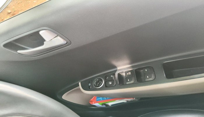 2015 Hyundai Grand i10 ASTA (O) 1.2 KAPPA VTVT, Petrol, Manual, 33,274 km, interior