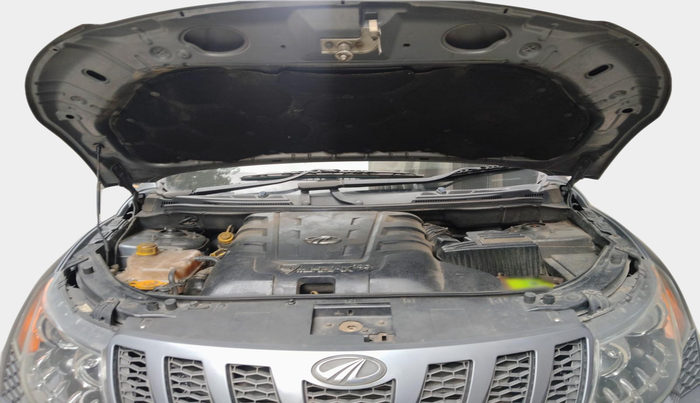 2013 Mahindra XUV500 W8, Diesel, Manual, 1,49,824 km, exterior