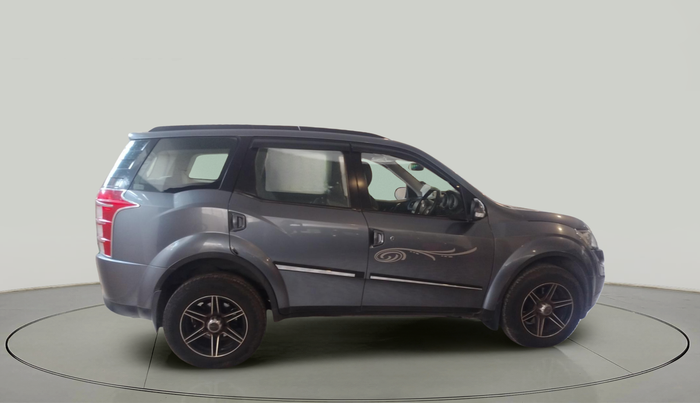 2017 Mahindra XUV500 W6 AT, Diesel, Automatic, 43,760 km, exterior