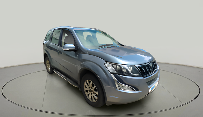 2017 Mahindra XUV500 W6 AT, Diesel, Automatic, 43,760 km, exterior