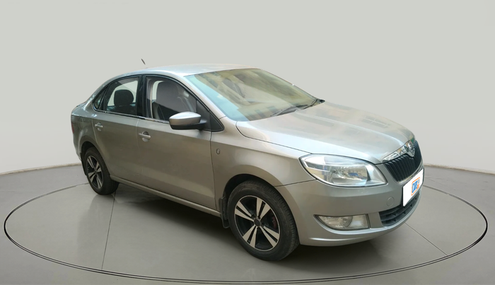 2013 Skoda Rapid AMBITION 1.6 MPI MT PLUS, Petrol, Manual, 1,01,557 km, exterior