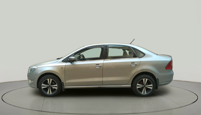 2013 Skoda Rapid AMBITION 1.6 MPI MT PLUS, Petrol, Manual, 1,01,557 km, exterior