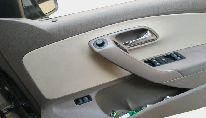 2013 Skoda Rapid AMBITION 1.6 MPI MT PLUS, Petrol, Manual, 1,01,557 km, interior