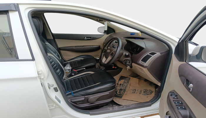 2011 Hyundai i20 ASTA (O) 1.2 WITH SUNROOF, Petrol, Manual, 89,864 km, interior