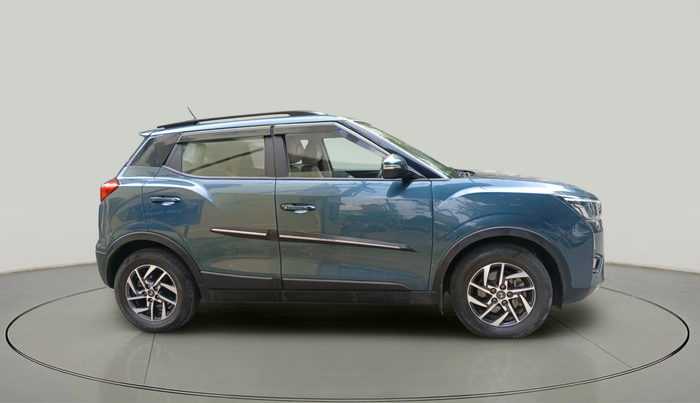 2023 Mahindra XUV300 W8 (O) 1.5 DIESEL, Diesel, Manual, 41,995 km, exterior