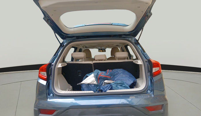 2023 Mahindra XUV300 W8 (O) 1.5 DIESEL, Diesel, Manual, 41,995 km, exterior