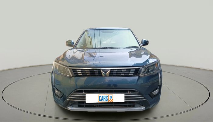 2023 Mahindra XUV300 W8 (O) 1.5 DIESEL, Diesel, Manual, 41,995 km, exterior