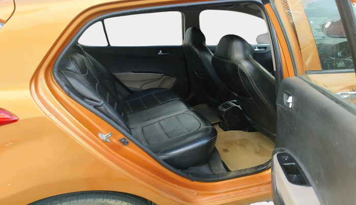 2013 Hyundai Grand i10 SPORTZ 1.1 CRDI, Diesel, Manual, 1,10,680 km, interior