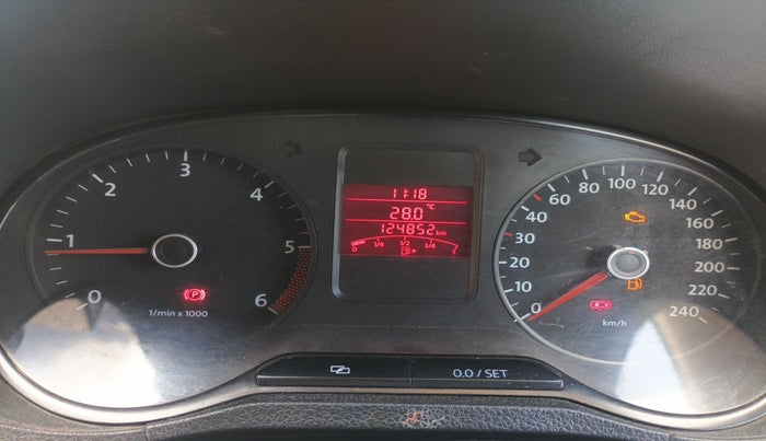 2012 Volkswagen Polo COMFORTLINE 1.2L, Diesel, Manual, 1,24,852 km, interior
