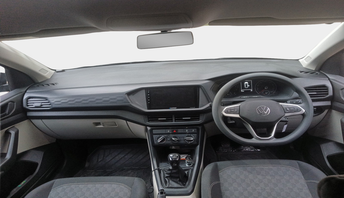 2024 Volkswagen TAIGUN COMFORTLINE 1.0 TSI MT, Petrol, Manual, 5,602 km, interior