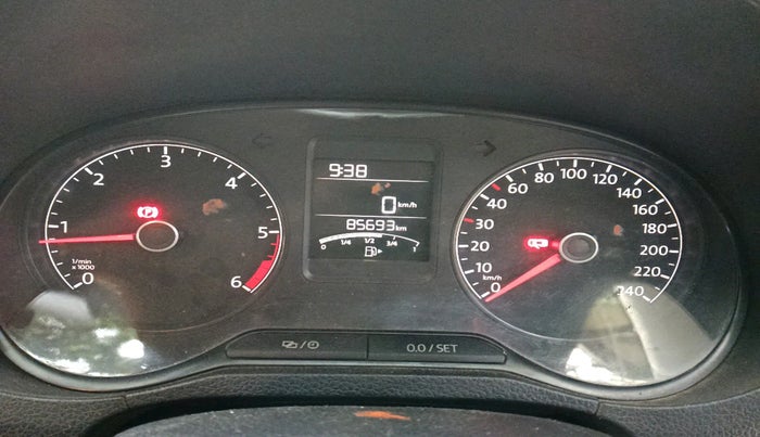 2015 Volkswagen Polo HIGHLINE1.5L, Diesel, Manual, 85,693 km, interior
