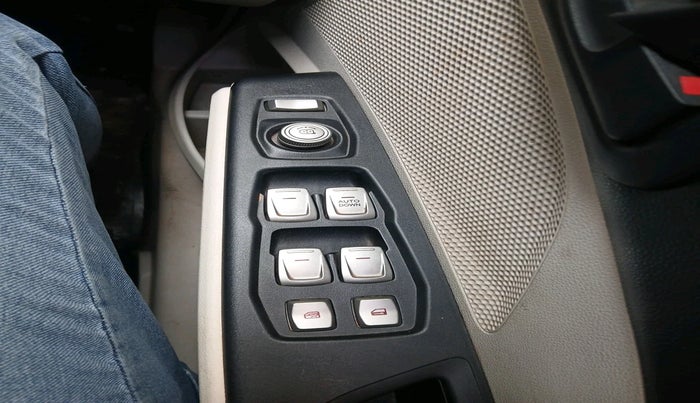 2023 Mahindra XUV300 W4 1.5 DIESEL, Diesel, Manual, 14,991 km, interior