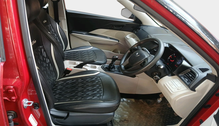 2023 Mahindra XUV300 W4 1.5 DIESEL, Diesel, Manual, 14,991 km, interior