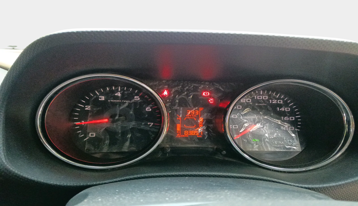 2018 Mahindra TUV300 T8, Diesel, Manual, 83,851 km, interior