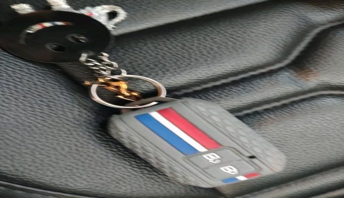 2024 Maruti BREZZA ZXI + AT SMART HYBRID, Petrol, Automatic, 27,599 km, interior