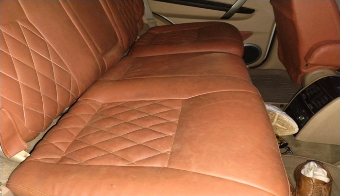 2015 Tata Safari Storme 2.2 EX 4X2, Diesel, Manual, 1,48,563 km, interior