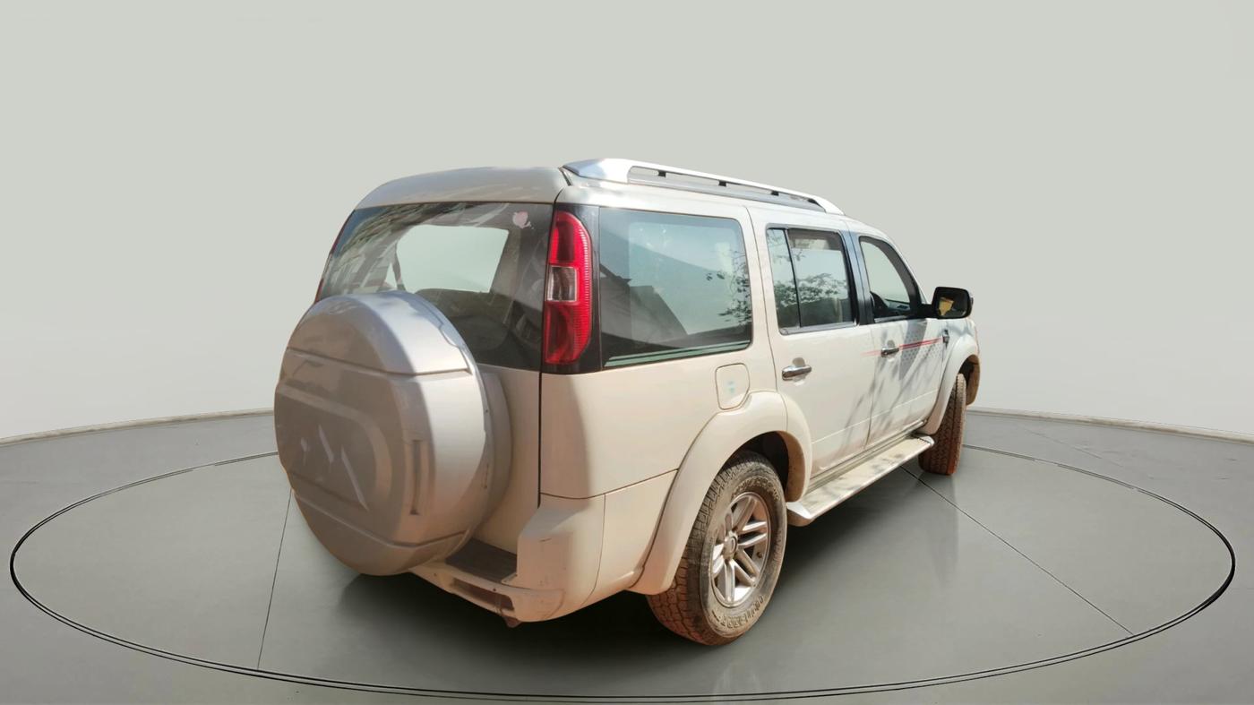 2011 Ford Endeavour 2.5L 4X2 AT, Diesel, Automatic, 83,826 km, exterior