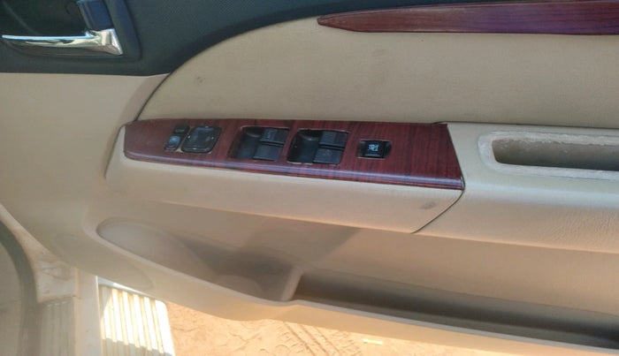 2011 Ford Endeavour 2.5L 4X2 AT, Diesel, Automatic, 83,826 km, interior