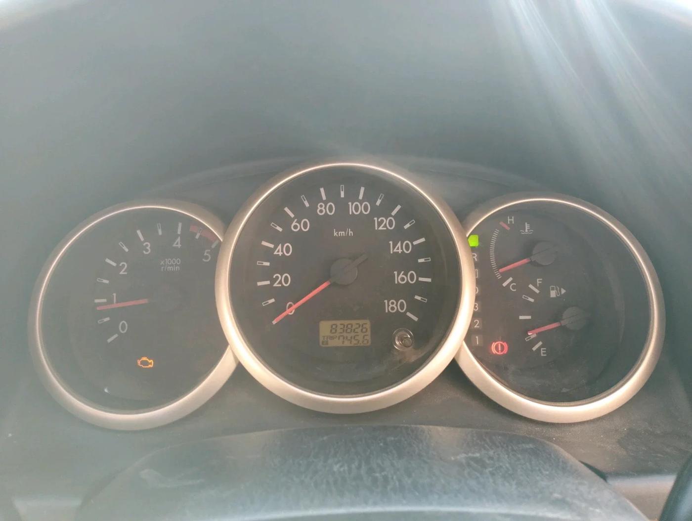 2011 Ford Endeavour 2.5L 4X2 AT, Diesel, Automatic, 83,826 km, interior