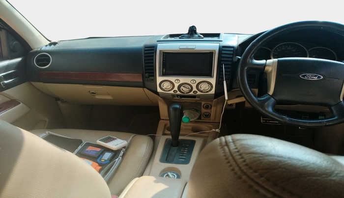 2011 Ford Endeavour 2.5L 4X2 AT, Diesel, Automatic, 83,826 km, interior