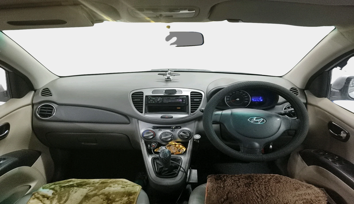 2011 Hyundai i10 MAGNA 1.2, Petrol, Manual, 31,217 km, interior