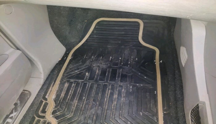 2015 Mahindra XUV500 W10, Diesel, Manual, 77,281 km, interior