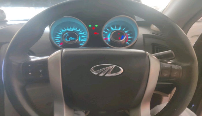 2015 Mahindra XUV500 W10, Diesel, Manual, 77,281 km, interior