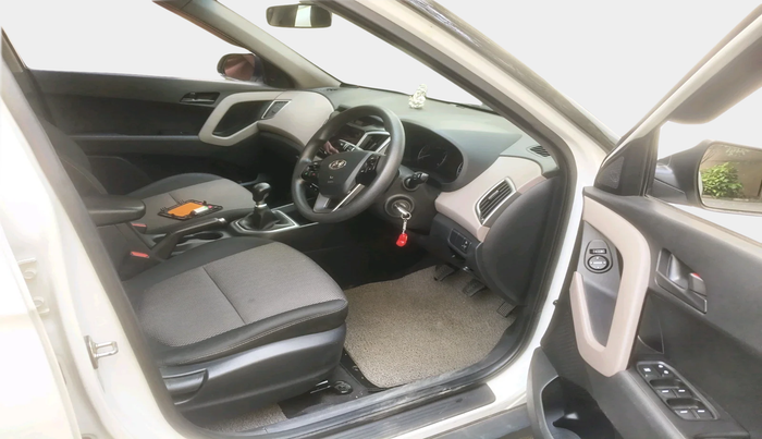 2017 Hyundai Creta E PLUS 1.6 PETROL, Petrol, Manual, 56,065 km, interior