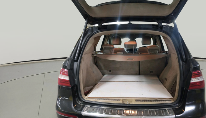 2013 Mercedes Benz Ml Class 350 CDI, Diesel, Automatic, 1,44,533 km, exterior