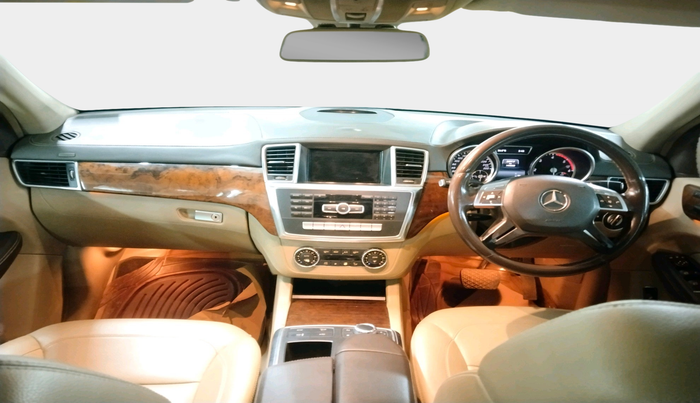 2013 Mercedes Benz Ml Class 350 CDI, Diesel, Automatic, 1,44,533 km, interior