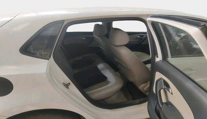 2012 Volkswagen Polo COMFORTLINE 1.2L, Diesel, Manual, 1,14,508 km, interior