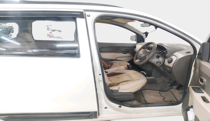 2016 Renault Lodgy 85 PS RXL, Diesel, Manual, 1,85,703 km, interior