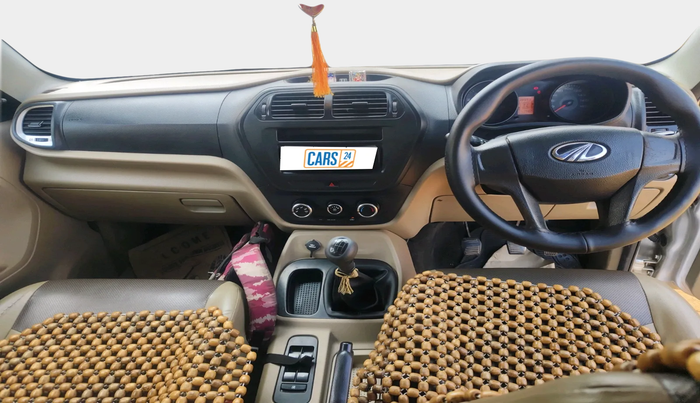 2016 Mahindra TUV300 T4 PLUS, Diesel, Manual, 1,17,465 km, interior