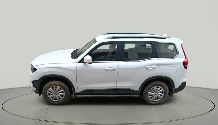 2023 Mahindra SCORPIO-N Z2 DIESEL MT 7 STR, Diesel, Manual, 18,937 km, exterior